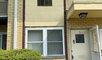 700 Broadway 5, Amityville, NY 11701