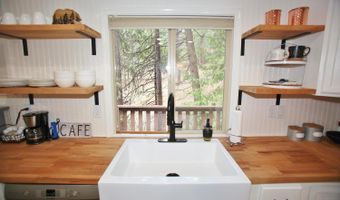 2650 Country Club Dr, Arnold, CA 95223