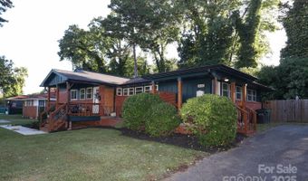 1424 Wembley Dr, Charlotte, NC 28205