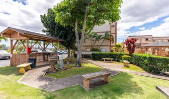 98-941 Moanalua Rd 402, Aiea, HI 96701