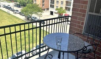 1 S Highland Ave 402, Arlington Heights, IL 60005