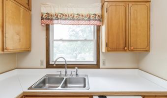 1122 E Ave, Albia, IA 52531