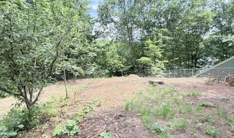 117 Fuller Dr, Brattleboro, VT 05301