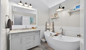 401 Bay Shore Dr 17B, Barnegat, NJ 08005