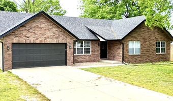 603 Lakeview Dr, Aurora, MO 65605