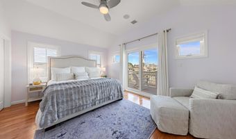 706 S BAY Ave, Beach Haven, NJ 08008