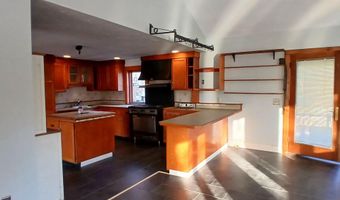852 Pollander Rd, Cambridge, VT 05464