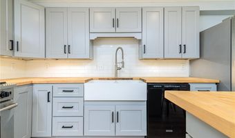 473 Klondike Rd, Charlestown, RI 02813