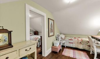 23 Commercial St, Belfast, ME 04915