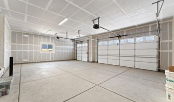 815 Great Basin Ln, Fallon, NV 89406