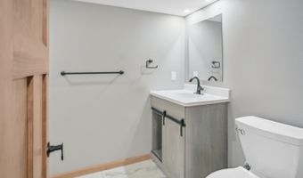 12857 387th Ave, Aberdeen, SD 57401