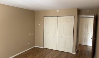 2424 E Oakton St 4F, Arlington Heights, IL 60004