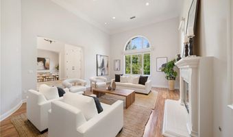 15850 Seville Ln, Encino, CA 91436
