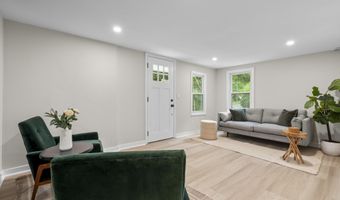 97 Padanaram Rd, Danbury, CT 06811