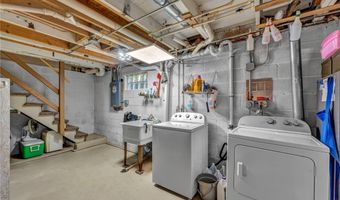 3596 Glenwood Dr, Austinburg, OH 44010