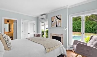 1 Harbor View Dr, Newport, RI 02840