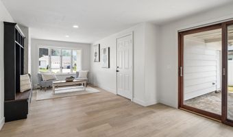 2219 N UNION St, Appleton, WI 54911