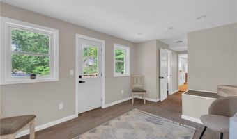 115 Hill Top Dr, Johnston, RI 02919