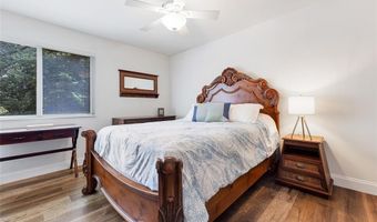 1710 Ridgeview Circle Dr, Ballwin, MO 63021
