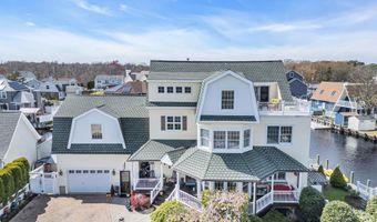 221 Magnolia Dr, Bayville, NJ 08721