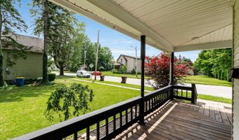 718 N Cedar St, Auburn, IN 46706
