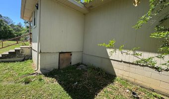 105 Able St, Big Sandy, TN 38221