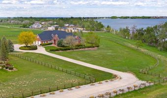2366 Shoreside Dr, Berthoud, CO 80513