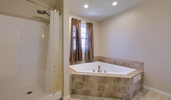 504 LONGVIEW Dr, Reading, PA 19608