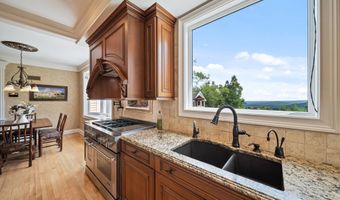 3 Baldwin Ln, Bedford, NH 03110