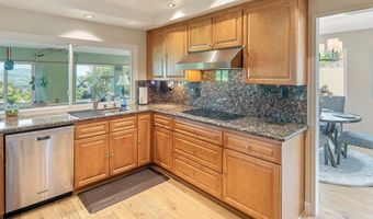7945 Shadow Hill Dr, La Mesa, CA 91941