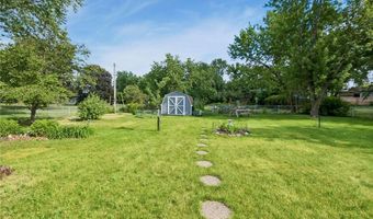 880 Whitney Dr, Apple Valley, MN 55124