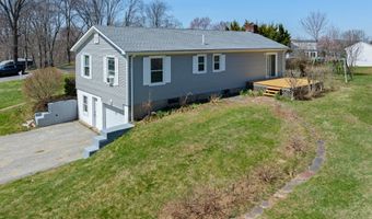 9 Evas Dr, Brookfield, CT 06804