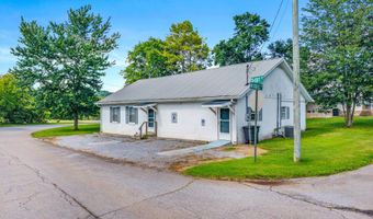 1027 Moore St, Athens, TN 37303