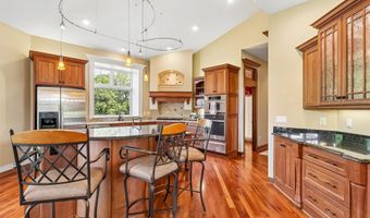 25173 Pin Oak Dr, Adel, IA 50003