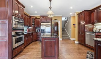 15586 Cedar Ln, Basehor, KS 66007
