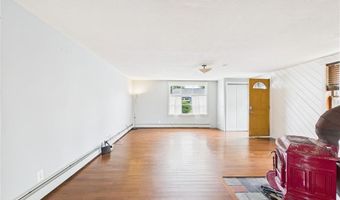 61 Blanding Ave, Barrington, RI 02806