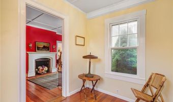 24 Hunter Ave, Newport, RI 02840