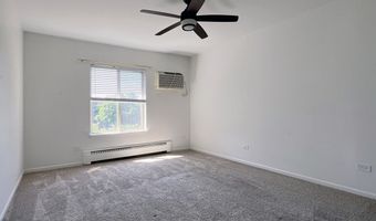 2415 N KENNICOTT Dr N 2D, Arlington Heights, IL 60004
