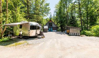 18 Spring Rd, Albany, NH 03818