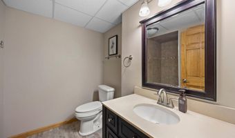 10390 64th St NE, Albertville, MN 55301