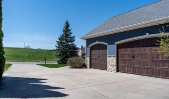 1069 Winged Foot Dr, Oregon, WI 53575