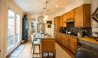 219 S ROYAL St, Alexandria, VA 22314