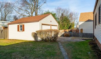 496 Burnsford Ave, Bridgeport, CT 06606