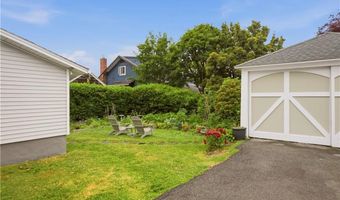 30 Boulevard, Middletown, RI 02842