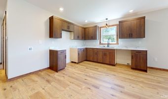 120 N Murlin St, Bicknell, IN 47512
