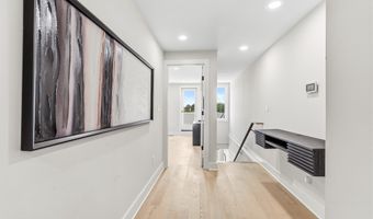 615 IRVING St NW 2, Washington, DC 20010