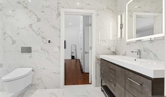 23 Rio Vista Dr, Alpine, NJ 07620