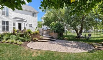 268 Magnolia Trace Dr, Ballwin, MO 63021
