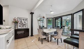 925 N River Rd, Algonquin, IL 60102