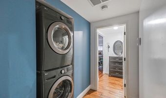 62 Bayside Ave, Amity Harbor, NY 11701